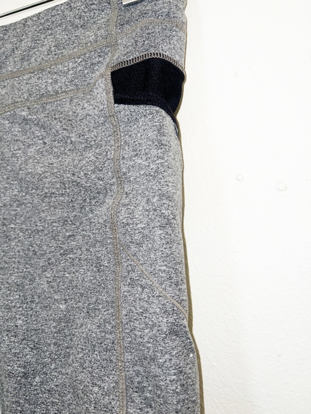 Athleta Heather gray black zipper and side phone pocket high rise biker shorts - Picture 4 of 11